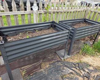 Corrugated Metal Raised Garden Bed Set