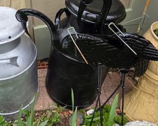 Black Metal Swan Garden Ornaments