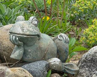 Thinking Frog Garden Statue with Verdigris Finish