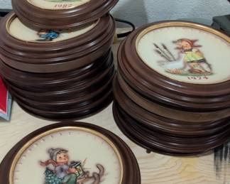 Goebel M.J. Hummel Annual Plate