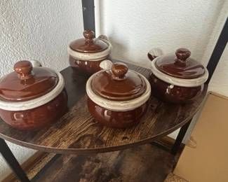 Set of 4 Vintage Brown Stoneware French Onion Soup Crocks with Lids