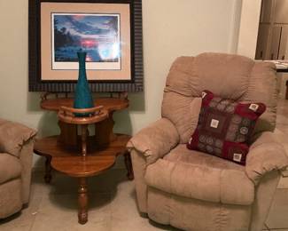 Vintage Mid Century Table, Microfiber Recliner, Lassen art.