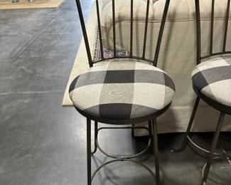 Iron frame swivel bar stool (5)