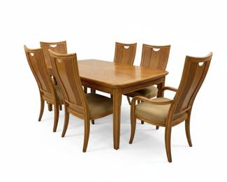 Vintage Thomasville Dining Set with Table and Six Chairs - two with arms