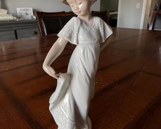 Nao by Lladro "How Pretty!" Porcelain Figurine