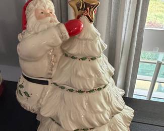 Lenox Holiday Collection Santa Cookie Jar with Christmas Tree
