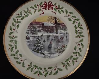 Lenox The Annual Holiday Collector Plate 2010