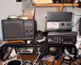 Yaesu SP-8 External Speaker and LDG AT-200Pro II Autotuner