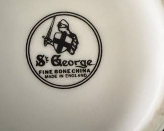 St. George Fine Bone China Mugs with Shamrock Pattern (Set of 4)