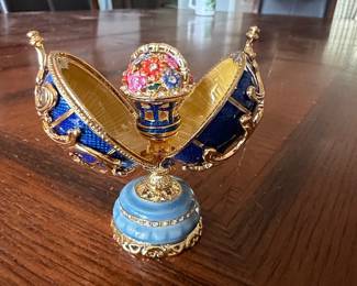 AKM Fabergé-style Egg with Flowers
