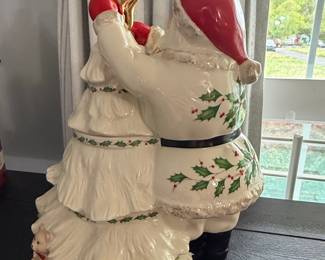 Lenox Holiday Collection Santa Cookie Jar with Christmas Tree
