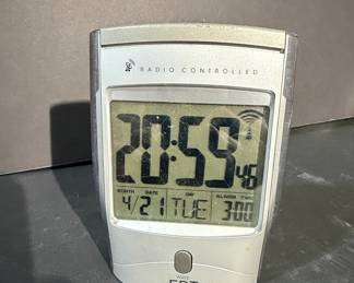Radio Controlled Digital Alarm Clock