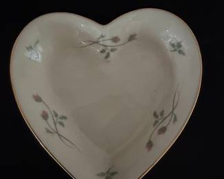 Lenox Rose Manor Heart Dish