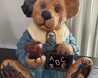 The Boyds Collection Ltd. Ms. Bruin's Cookie Jar