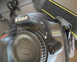 Nikon D3500 DSLR Camera with Nikon AF-S DX NIKKOR 18-55mm f/3.5-5.6G ED VR II Lens and Accessories