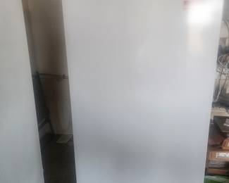 Whirlpool upright freezer 1 year old