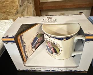 Royal Heritage Fine China Commemorative Mug and Coaster Set  Prince Harry  Meghan Markle Royal Wedding