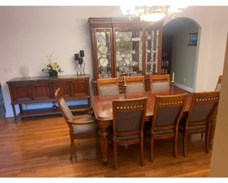 Lexington Furniture Dinning Room Set $3500