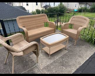Patio Set $400