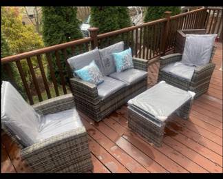 New in Box Patio Set $550