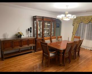 Lexington Furniture Company Dinning Room Set $3500
