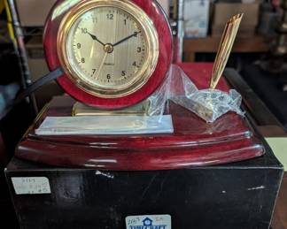 Decor, clock-pen set