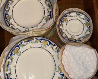 Royal Albert "Old Country Roses" Bone China Dinnerware Set