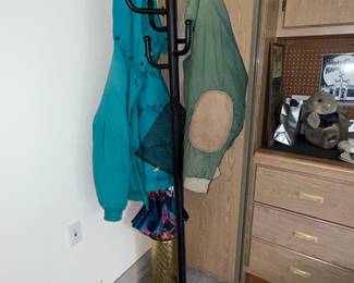 Black Metal Coat Rack with Tripod Base