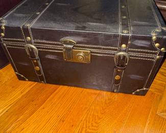 Vintage Steamer Trunk Style Storage Chest