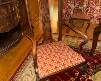 Chippendale Style Mahogany Dining Table and Chairs Set