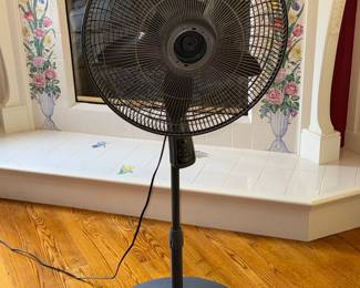Lasko Oscillating Pedestal Fan