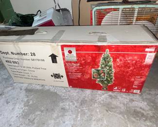 Home Accents Holiday 6.5 ft Pre-Lit Paces Hill Porch Tree