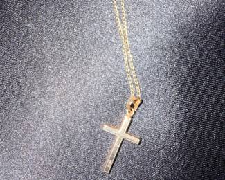 14k Yellow Gold Cross Pendant Necklace