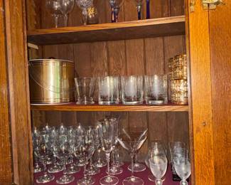 Assorted Glassware Set