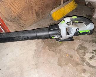 EGO LB5302 530 CFM Cordless Leaf Blower Kit with Battery and Charger