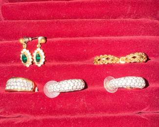 Assorted Costume Jewelry Set