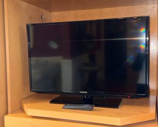 Samsung 40-inch LED Smart TV