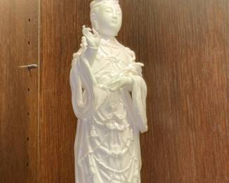 Blanc de Chine Porcelain Guanyin Statue