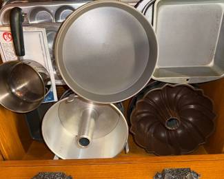 Assorted Baking Pans and Utensils Set