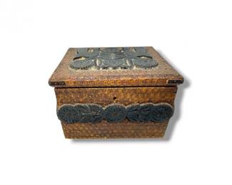 156 HandCarvedWoodStorageBoxwKeyDecorativeReliefPattern