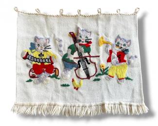 107 HandKnittedTapestrywBraidedLoopsCatsPlayingInstruments