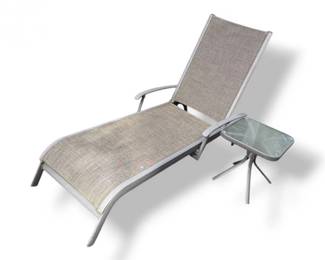 178 SunbrellaOutdoorChaiseLoungewAdjustableBackSideTable