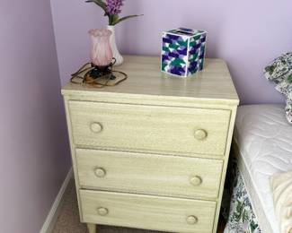 Nightstand 