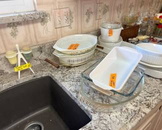 Pyrex, fire king & tupperware