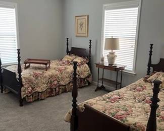 Beautiful pair of mahogany twin beds