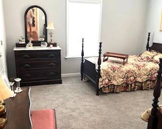 Victorian dresser w/marble top