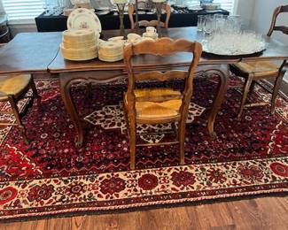 Beautiful antique oriental rug