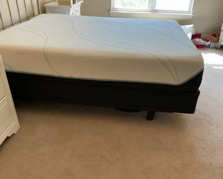 Tempurpedic queen size 