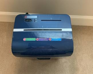 Paper shredder 
