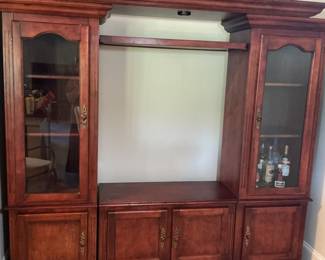 Entertainment center